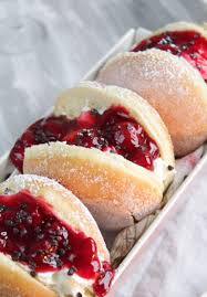 Berliner Schwarzwalder Kirsch Aus Dem Ofen Germknodel Rezept Kochen Und Backen Rezepte Mit Hefeteig