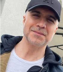 Petición de divorcio de Özcan y Samar Dadgar filtrada en revista...ver mas 