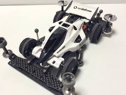 皆さんの作品を参考に初s2マシン完成 ボディはバンキッシュ 白は塗装が大変ですねw ボディの造形を損なわずに提灯を搭載しようとしたら 提灯の骨組みが亀みたいな形状になりました ミニ四駆 四駆 ミニ