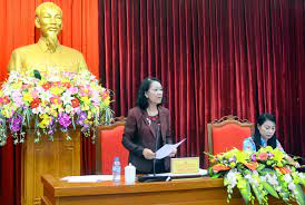 Đồng chí trương thị mai thăm, tặng quà tết cho công nhân vệ sinh môi trường tp. TrÆ°á»Ÿng Ban Dan Váº­n Trung Æ°Æ¡ng TrÆ°Æ¡ng Thá»‹ Mai Lam Viá»‡c Táº¡i Tá»‰nh VÄ©nh Phuc