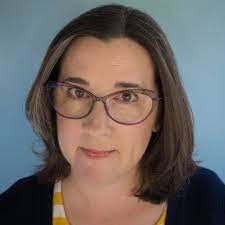 Amy Hatch's Instagram, Twitter & Facebook