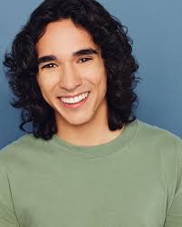 Evan Morales's Instagram, Twitter & Facebook