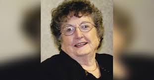 Elise Snider's Instagram, Twitter & Facebook