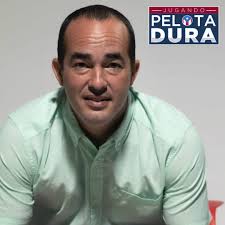 Llega a nuestro estudio el excandidato a la gobernación, Eliezer Molina  quien afirma que el abuso se acabó. ¿A qué se refiere el excandidato? No se  pueden perder esta noche #JugandoPelotaDura a