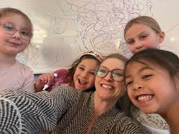 Hi SECG! I'm hoping to put my almost 8 year old into private vocal lessons.  Can anyone recommend a vocal teacher? Thanks!