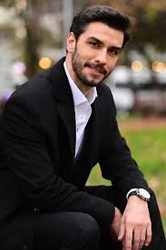 LA NOTTE NEL CUORE “ Nuh è davvero un bel ragazzo eppure c'è chi sostiene  sia brutto… VOI CHE DITE?? ❤️