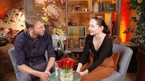 Nun schweben die zwei auf wolke 7 und sind überglücklich. Erste Nacht Zu Zweit Neuseeland Bauer Und Maria Zelten Promiflash De