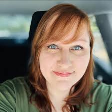 What size should I get in this Taylor Swift shirt?