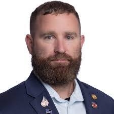 Garrett Decker's Instagram, Twitter & Facebook