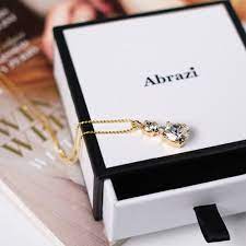 Für den ball & galaabend. Abrazi Jewelry Brautkleider Accessoires 2021 Designer White And Night