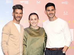En instagram ya no han compartido. Zuria Vega Erik Elias Y Alex Speitzer Buscan Romper Con La Obra Straight