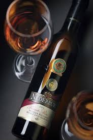 Nederburg Weisser Riesling Noble Late Harvest Wins Six Nations Wine Challenge Trophy Riesling Wine Wine Tasting Party