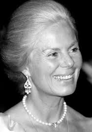 It is with deep sorrow that Buckingham Palace announces the death of Her  Royal Highness The Duchess of Kent. Her Royal Highness passed away  peacefully last night at Kensington Palace, surrounded by