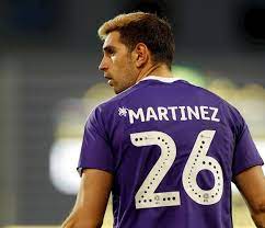 I decided to make this video after i got a notification which told me that bernd leno was back from his injury.ever since martínez replaced leno. Emiliano Martinez Goalkeeper Madejski Men Reading Fc
