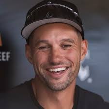 Tom Wolters's Instagram, Twitter & Facebook