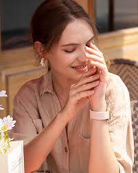 TOYOUTHS Watch Band with Charms Compatible with Fitbit Sense/Sense 2/Versa  3/Versa 4 Bands Women Floral Engraved Silicone Strap Bracelet with  Decorative Ring Loops for Fitbit Versa 3 Bands, Letter M : Amazon.ca: