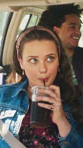 He hasn't told his family or friends that he's gay, and he doesn't know the identity of the anonymous classmate that he's fallen for online. Love Simon Leah And Abby Lockscreens Like If You Tumbex