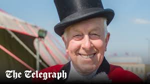 'The Queen used to come to the circus unannounced and watch my budgie act'