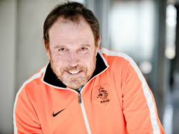 Darren Scott Thought His Finger Would Get Chopped Off During Gunpoint  Robbery