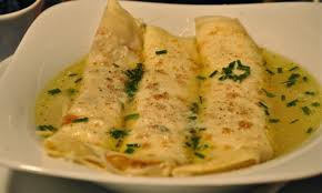 La torta caprese è una torta al cioccolato che si presenta con un cuore morbido e una lieve crosticina esterna. Ricette Abruzzesi Giulianova It