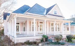 c.1900 Beautiful Move-In Ready Home For Sale in Mississippi Under $125K