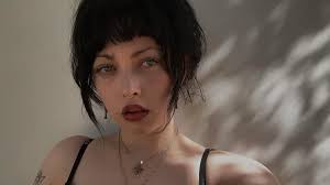 Dave Grohl's daughter Violet, 18, breaks silence with first post since his  secret baby scandal