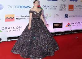 شرطة_الموضة: أجمل 10 فساتين سهرة للفنانات في 2018 | ألبوم | في الفن
