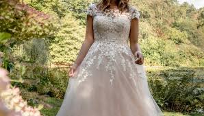 Shop for cheap wedding dresses? Curve Collection New Plus Size Wedding Dresses Champagne And Charlotte