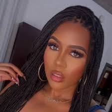 Kay Savage's Instagram, Twitter & Facebook