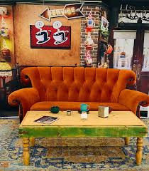 Whether you've seen one episode of friends or you've seen every episode multiple times, you'd probably have no problem recognizing the orange sofa the group spent so much of their time on in. Iconic Friends Sofa To Be Displayed At Times Square Center Dubai Bxd