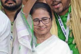 India Ramsay's Instagram, Twitter & Facebook