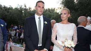 Lifestyle, videos and celebrity news! Annh Pantazh Xristoforos Xoymas O Lamperos Gamos Kai H Baptish Ths Korhs Toys Znews