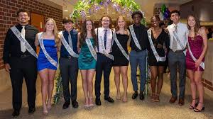 Two queens, two kings chosen at Homecoming Dance