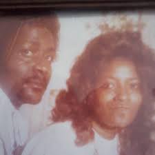 David and Tamela Mann was live.