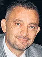 Peki tarafsız bölge programına da katılan prof. Umit Kocasakal Kimdir Ozgecmisi Ve Biyografisi