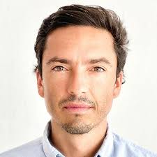 Pedro De Garay's Investing Profile