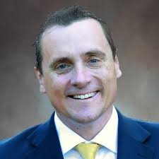 Hace 10 años nació Azimuth Medical Devices. En aquel momento, lo único  claro era la actitud con la que íbamos a enfrentar el camino. El nombre,  inspirado en una clase de náutica,