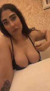 لایو سکسی نفس ممه هاش از لباسش میزنه بیرون - SheyToonak انجمن لوتی