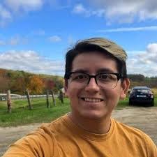 Kevin Erazo's Instagram, Twitter & Facebook