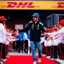 Pole Position: Antonelli brilha em palco de 'fundo do poço' da estreia e surpreende chefe