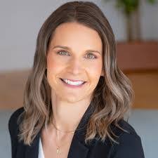 Heather Gahan's Instagram, Twitter & Facebook