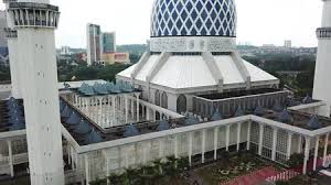 Ja, vrbo danmark tilbyder et udvalg af 1.780 ferieboliger nær bangunan sultan salahuddin abdul aziz shah, der kan bookes online, hvoraf 927 kan bookes med øjeblikkelig bekræftelse. Aerial View Masjid Sultan Salahuddin Abdul Aziz Shah Or Blue Stock Photo Picture And Royalty Free Image Footage 111984179