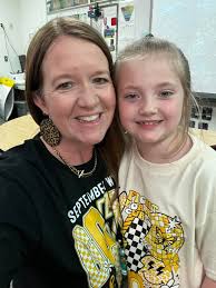 Homecoming week is coming to an end!! Today is our Friday!! ❤️🤍 Kinsley  was struggling with the smile this morning! 🤣🤣