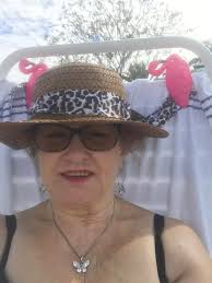 How to clean tarnished jewelry?