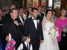 1014 mb / 761mmhg umiditate: Local Fostul Antrenor Al Stelei Laurentiu Reghecampf Si Sotia Acestuia Nasi La Gura Humorului Monitorul De Suceava Luni 16 Iunie 2014