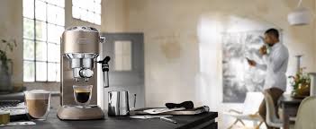 Maybe you would like to learn more about one of these? Amazon De De Longhi Dedica Style Ec 685 Bk Espresso Siebtragermaschine Espressomaschine Mit Professioneller Milchschaumduse Nur 15 Cm Breit 1 Liter Wassertank Vollmetallgehause E S E Pads Geeignet Beige