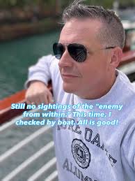 I've been clearing out the loft and found this. I've looked online but I  can't seem to find it. It doesn't have any writing