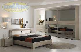 Prezzo 2490 Camera In Larice Voyager Con Letto Contenitore E Testiera In Ecopelle Bianco Armadio A Due Ante Scorrevoli A Camere Pareti Marroni Arredamento