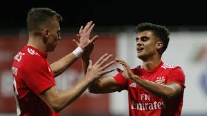 Watch benfica b vs oliveirense live stream, watch live sports streams online on your pc and mobile, watch streams, benfica b vs oliveirense free stream, benfica b vs oliveirense football. Benfica B Oliveirense 3 0 Encarnados Somam Terceiro Triunfo Consecutivo 2Âª Liga Jornal Record