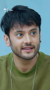 🕯️ أضاءت عتمته… وهو نفخ شمعتها